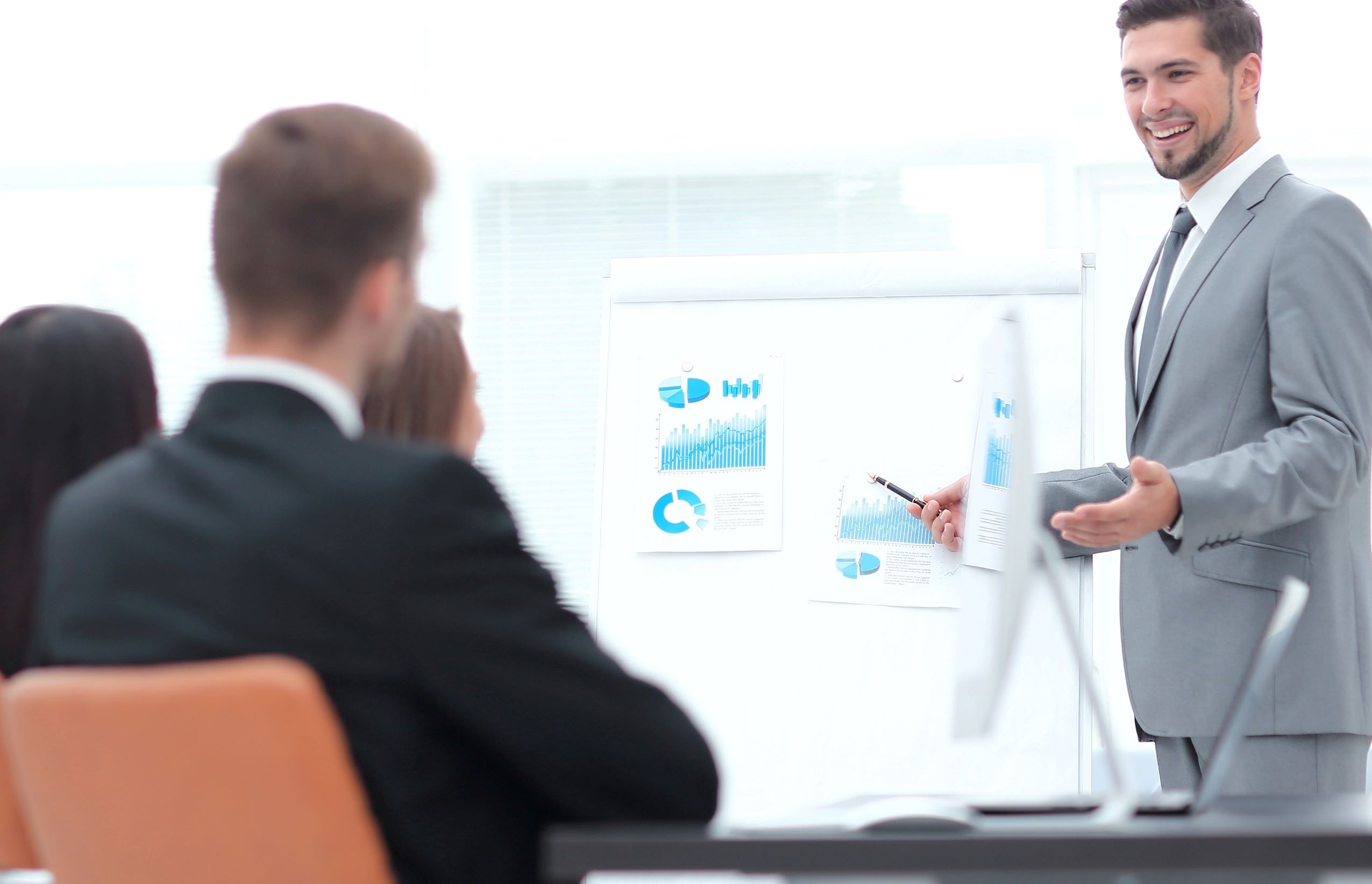 10 Tough Sales Interview Questions with Answers + Presentation Topics